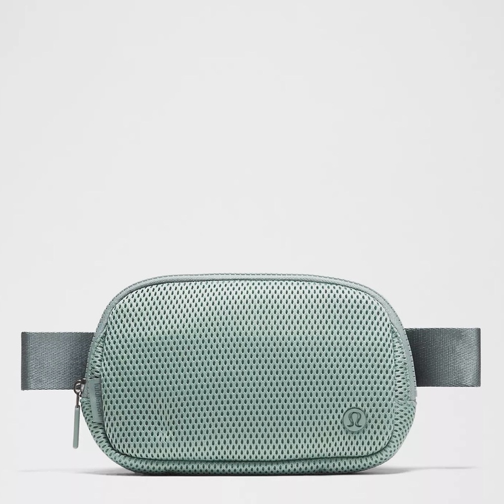 lululemon Everywhere Knit Mesh 1L Belt Bag